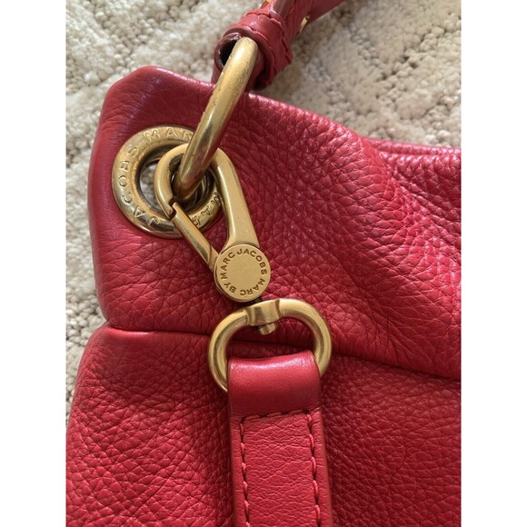 Marc by Marc Jacobs Classic Q Hillier Leather Hobo Bag Wild Raspberry Red - Picture 4 of 9